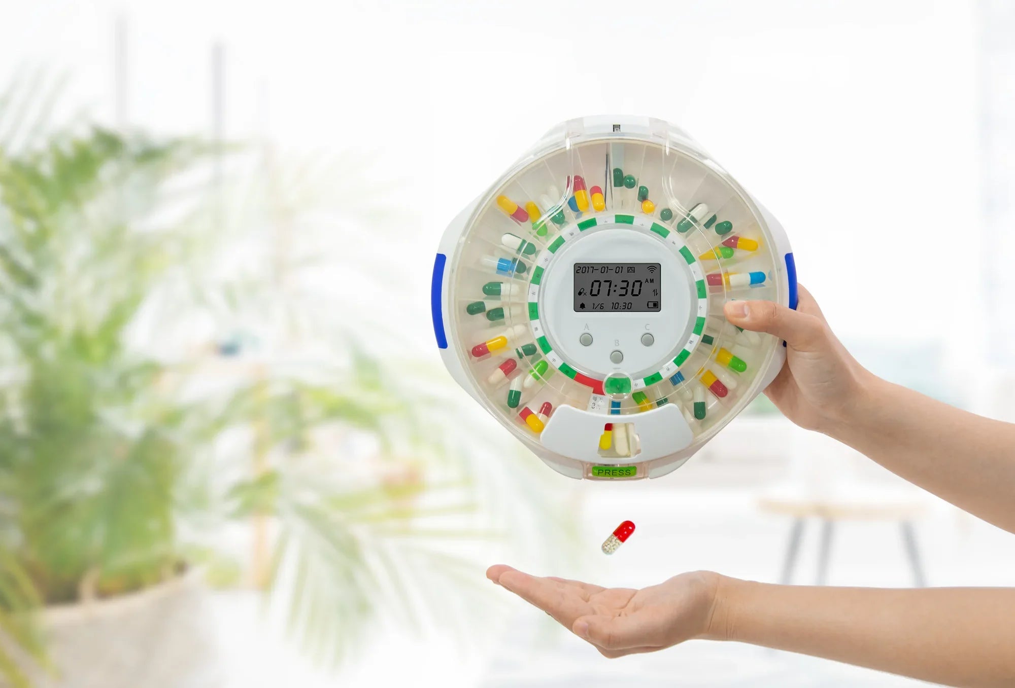 M126A Smart Pill Dispenser for Seniors – 28 Compartments & App Alerts