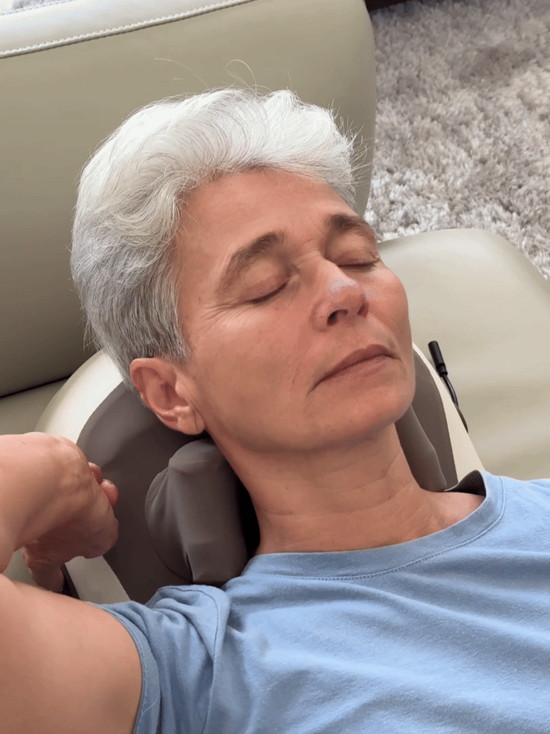 Neck & Shoulder Massager Pillow – Heated Shiatsu Massage for Seniors